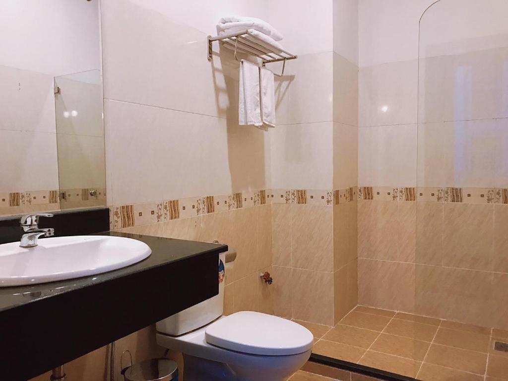 Lucky Star Hotel Буонметхуот Екстер'єр фото