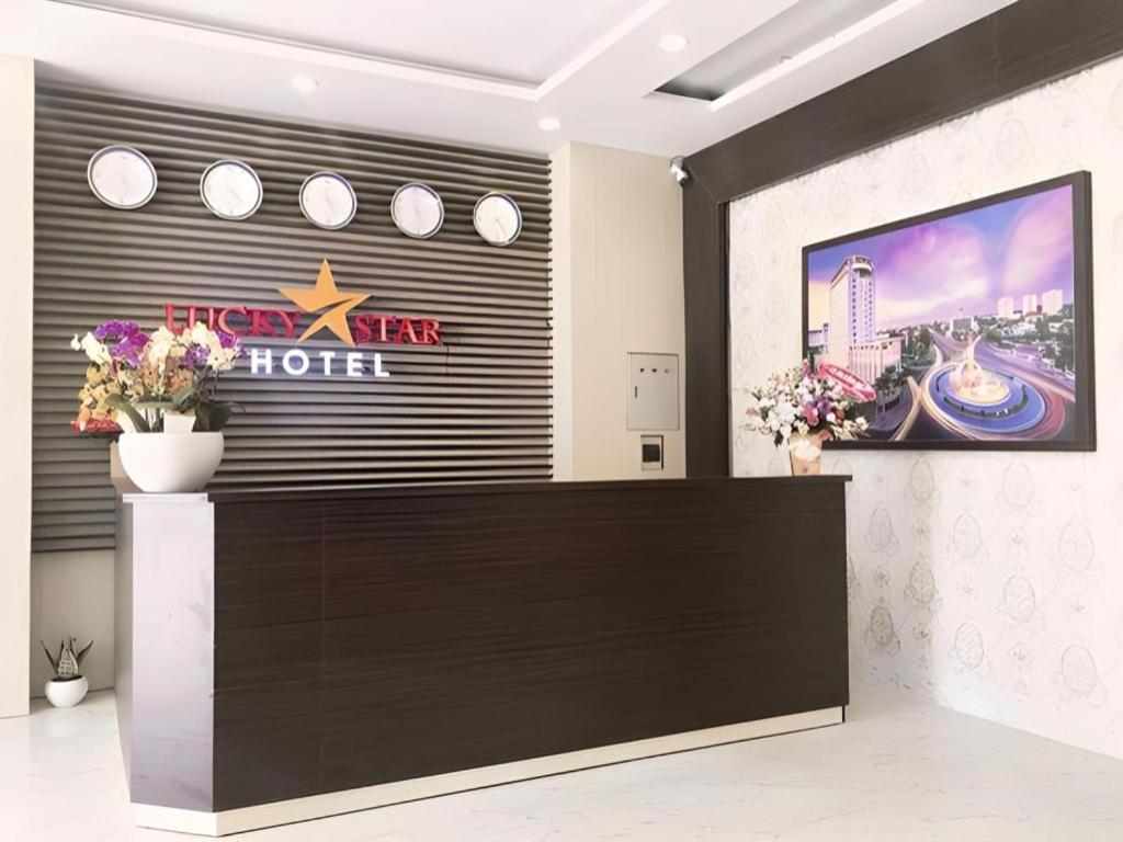 Lucky Star Hotel Буонметхуот Екстер'єр фото