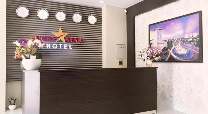Lucky Star Hotel Буонметхуот Екстер'єр фото